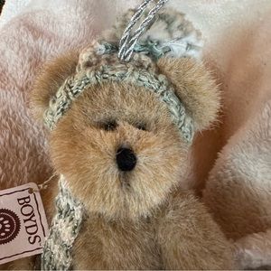 RARE. T.L. FROST-BOYDS BEARS ORNAMENT #562923 ***HARD TO FIND***